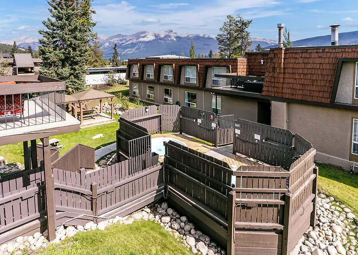 Tonquin Inn