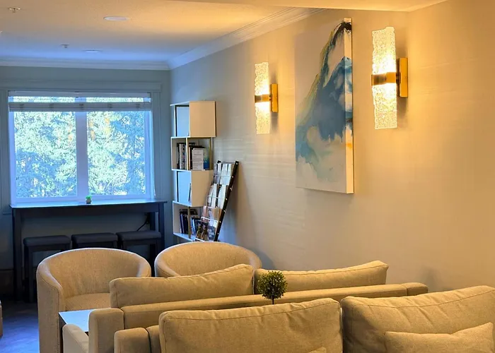 Velora Hinton, An Ascend Collection Hotel